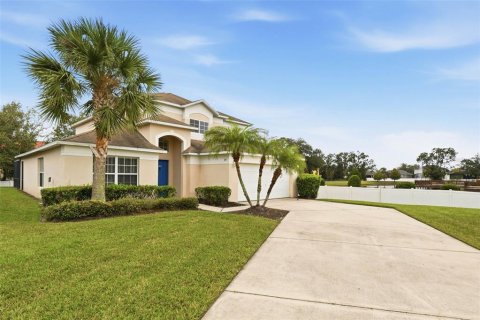 Villa ou maison à vendre à Kissimmee, Floride: 5 chambres, 212.37 m2 № 2139400 - photo 3