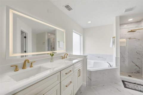 Villa ou maison à vendre à Kissimmee, Floride: 5 chambres, 212.37 m2 № 2139400 - photo 21