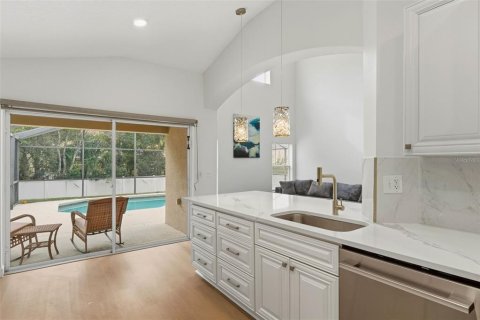 Villa ou maison à vendre à Kissimmee, Floride: 5 chambres, 212.37 m2 № 2139400 - photo 18