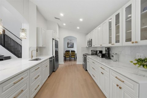Villa ou maison à vendre à Kissimmee, Floride: 5 chambres, 212.37 m2 № 2139400 - photo 16