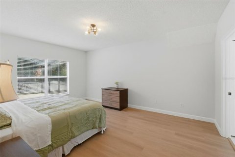 Villa ou maison à vendre à Kissimmee, Floride: 5 chambres, 212.37 m2 № 2139400 - photo 20