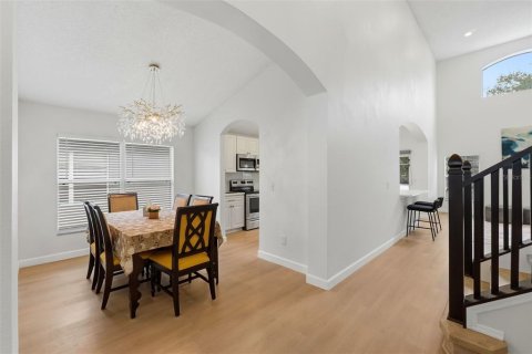 Villa ou maison à vendre à Kissimmee, Floride: 5 chambres, 212.37 m2 № 2139400 - photo 5