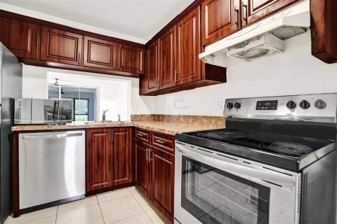 Condo in Davie, Florida, 2 bedrooms  № 2250575 - photo 3