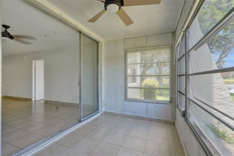 Condo in Davie, Florida, 2 bedrooms  № 2250575 - photo 20