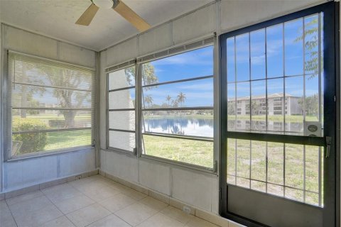 Condo in Davie, Florida, 2 bedrooms  № 2250575 - photo 18