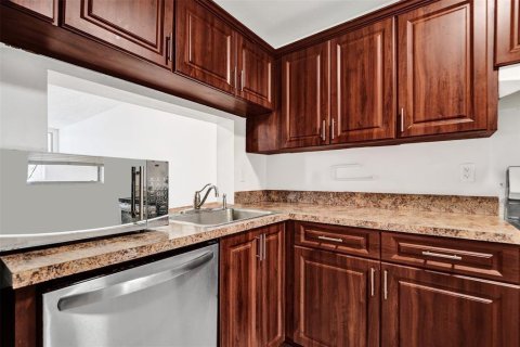 Condo in Davie, Florida, 2 bedrooms  № 2250575 - photo 4