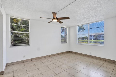 Condo in Davie, Florida, 2 bedrooms  № 2250575 - photo 7
