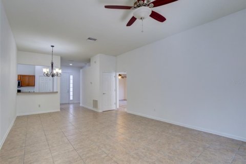 Villa ou maison à vendre à Clermont, Floride: 4 chambres, 149.02 m2 № 2230529 - photo 10