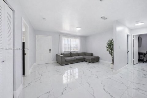 Villa ou maison à vendre à Homestead, Floride: 4 chambres, 174.66 m2 № 2023721 - photo 4