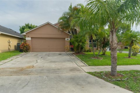 House in Orlando, Florida 3 bedrooms, 152.55 sq.m. № 1848527 - photo 2