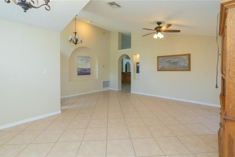House in Orlando, Florida 3 bedrooms, 152.55 sq.m. № 1848527 - photo 4