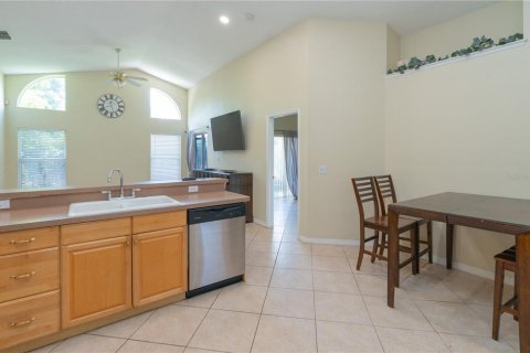 House in Orlando, Florida 3 bedrooms, 152.55 sq.m. № 1848527 - photo 8