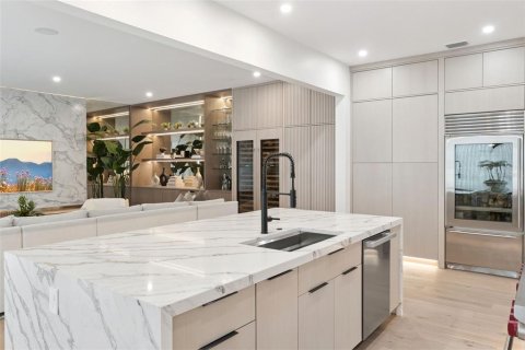 House in Winter Park, Florida 3 bedrooms, 222.87 sq.m. № 2122815 - photo 8