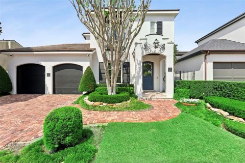 House in Winter Park, Florida 3 bedrooms, 222.87 sq.m. № 2122815