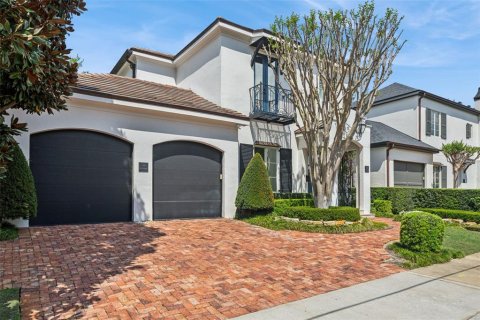 House in Winter Park, Florida 3 bedrooms, 222.87 sq.m. № 2122815 - photo 2
