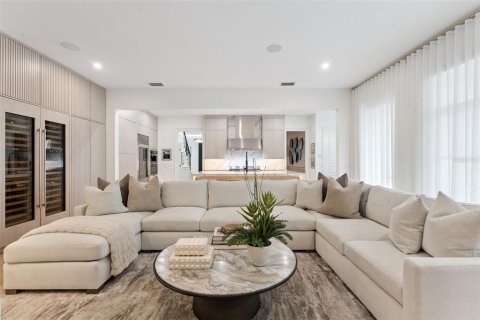 House in Winter Park, Florida 3 bedrooms, 222.87 sq.m. № 2122815 - photo 6