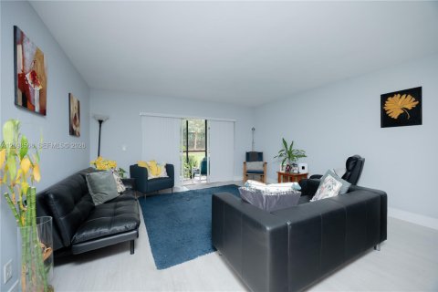 Copropriété à vendre à Weston, Floride: 2 chambres, 113.34 m2 № 2402335 - photo 9