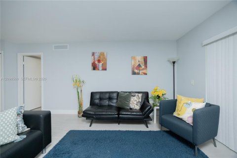 Copropriété à vendre à Weston, Floride: 2 chambres, 113.34 m2 № 2402335 - photo 11