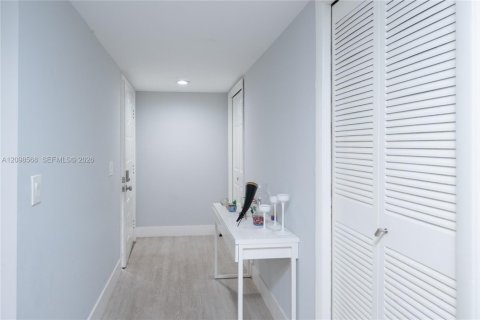 Copropriété à vendre à Weston, Floride: 2 chambres, 113.34 m2 № 2402335 - photo 26