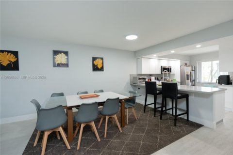 Copropriété à vendre à Weston, Floride: 2 chambres, 113.34 m2 № 2402335 - photo 7