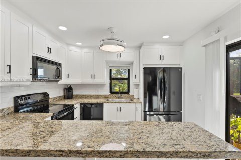 Touwnhouse à vendre à Coral Springs, Floride: 2 chambres, 119.29 m2 № 1937782 - photo 20