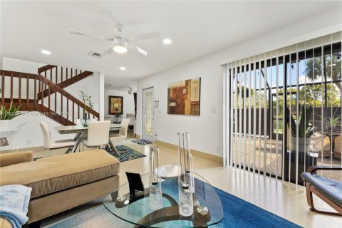 Adosado en venta en Coral Springs, Florida, 2 dormitorios, 119.29 m2 № 1937782 - foto 13