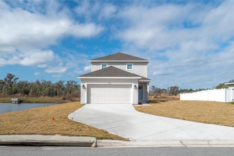 Casa en Lakeland, Florida 3 dormitorios, 167.87 m2 № 2092241