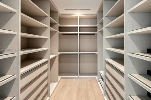 Casa en alquiler en Miami Beach, Florida, 4 dormitorios, 347.73 m2 № 2059734 - foto 29