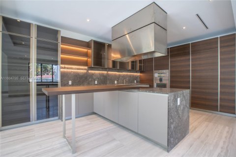 Casa en alquiler en Miami Beach, Florida, 4 dormitorios, 347.73 m2 № 2059734 - foto 18