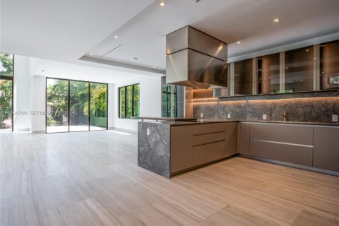 Casa en alquiler en Miami Beach, Florida, 4 dormitorios, 347.73 m2 № 2059734 - foto 14