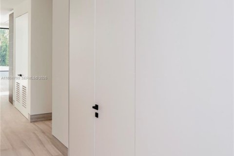 Casa en alquiler en Miami Beach, Florida, 4 dormitorios, 347.73 m2 № 2059734 - foto 8