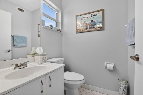 House in Dania Beach, Florida 3 bedrooms, 121.61 sq.m. № 2261955 - photo 7