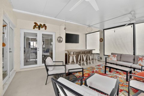 House in Dania Beach, Florida 3 bedrooms, 121.61 sq.m. № 2261955 - photo 30