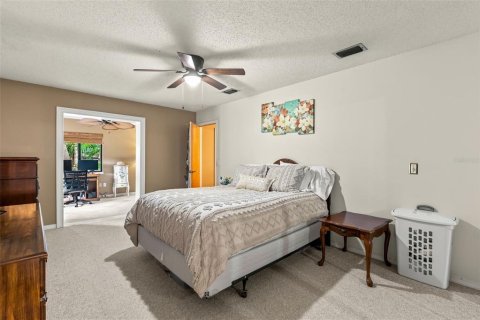 House in Longwood, Florida 4 bedrooms, 201.69 sq.m. № 2203293 - photo 16