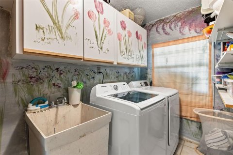 House in Longwood, Florida 4 bedrooms, 201.69 sq.m. № 2203293 - photo 27