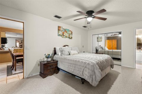 House in Longwood, Florida 4 bedrooms, 201.69 sq.m. № 2203293 - photo 15