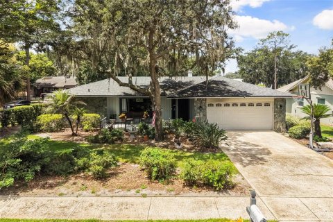 House in Longwood, Florida 4 bedrooms, 201.69 sq.m. № 2203293