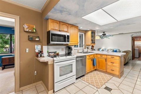 House in Longwood, Florida 4 bedrooms, 201.69 sq.m. № 2203293 - photo 9