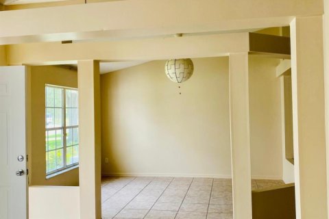Villa ou maison à louer à Port St. Lucie, Floride: 3 chambres, 186.36 m2 № 2175771 - photo 11