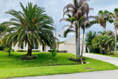 Villa ou maison à louer à Port St. Lucie, Floride: 3 chambres, 186.36 m2 № 2175771 - photo 3