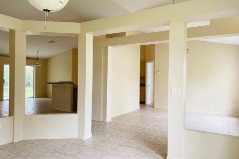 Villa ou maison à louer à Port St. Lucie, Floride: 3 chambres, 186.36 m2 № 2175771 - photo 8