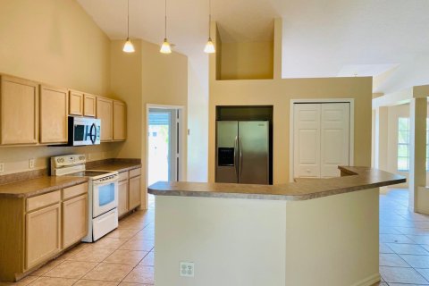 Villa ou maison à louer à Port St. Lucie, Floride: 3 chambres, 186.36 m2 № 2175771 - photo 5