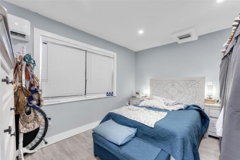 Casa en venta en Hialeah, Florida, 4 dormitorios, 144.37 m2 № 1925272 - foto 19