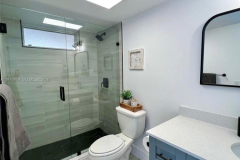 Купить кондоминиум в Майами-Бич, Флорида 2 спальни, 101.45м2, № 2043415 - фото 18