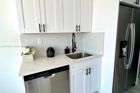 Купить кондоминиум в Майами-Бич, Флорида 2 спальни, 101.45м2, № 2043415 - фото 15