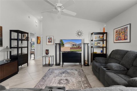 Casa en venta en The Villages, Florida, 2 dormitorios, 110.37 m2 № 1908635 - foto 7