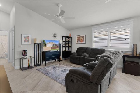 Casa en venta en The Villages, Florida, 2 dormitorios, 110.37 m2 № 1908635 - foto 6