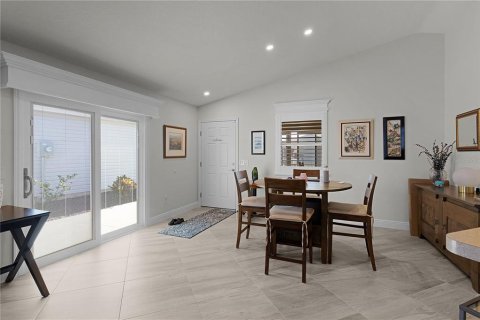 Casa en venta en The Villages, Florida, 2 dormitorios, 110.37 m2 № 1908635 - foto 9