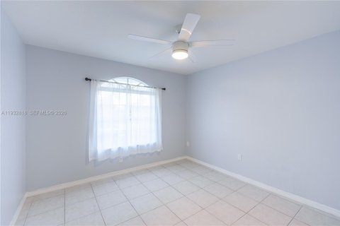 Купить виллу или дом в Майами, Флорида 3 спальни, 116.69м2, № 1991666 - фото 15