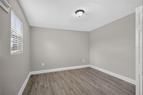 House in Winter Haven, Florida 4 bedrooms, 97.36 sq.m. № 2204108 - photo 22